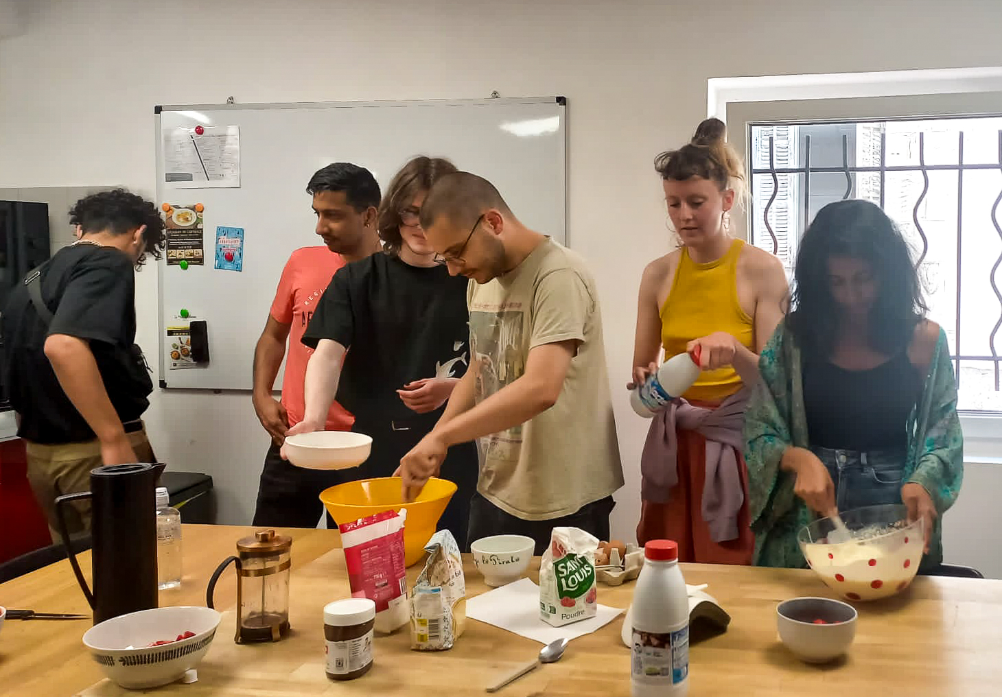 Essential Kitchen Utensils in French